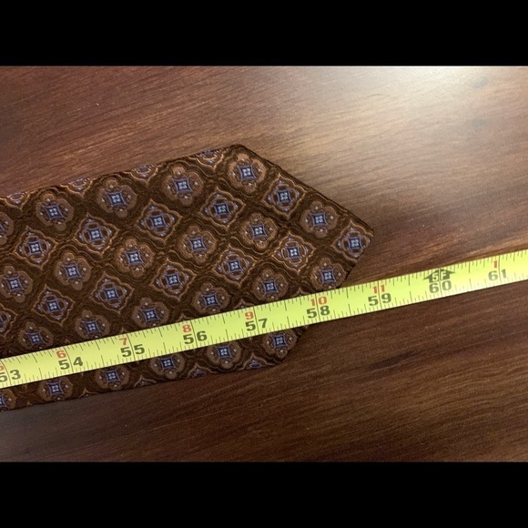 IKE BEHAR New York Brown Silk Necktie - Picture 10 of 10